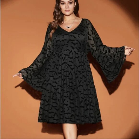 NWT BAT PRINT FLOCKED DRESS - Picture 1 of 12